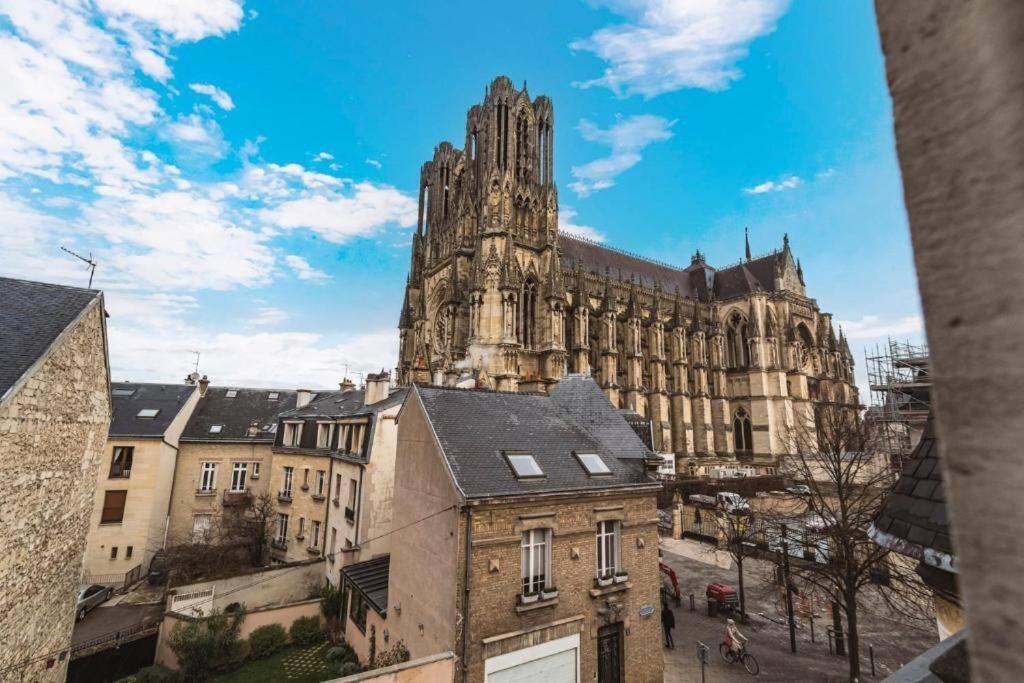 Family Avec Vue Sur La Cathedrale De Reims Daire Dış mekan fotoğraf